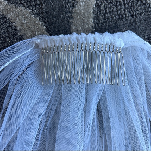 Chic Cream Bridal Veil